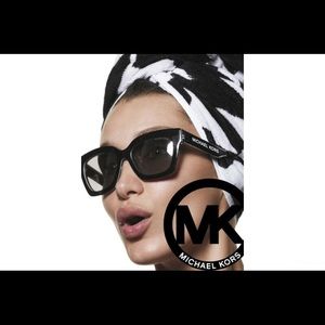 MK Black Berkshires Sunglasses. EUC. 😎